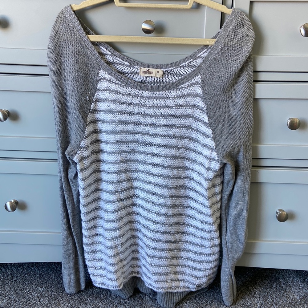 Hollister Gray & White Sweater